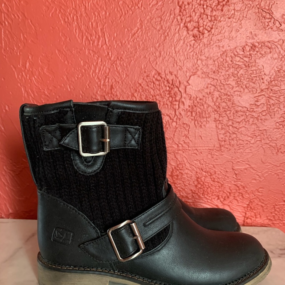 Brand new women’s boots size 6 by Dirty Laundry